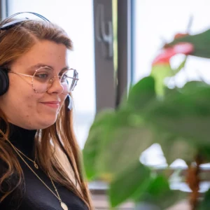 Vanessa accompagne les étudiants dans leur recherche d'alternance